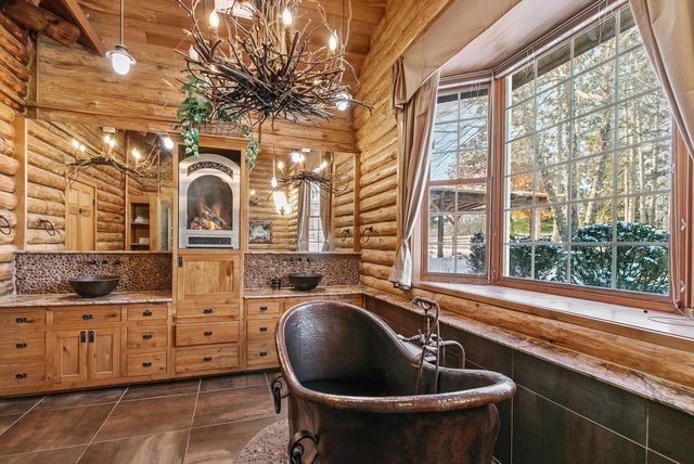 W2470 County Road B, Montello, WI 53949