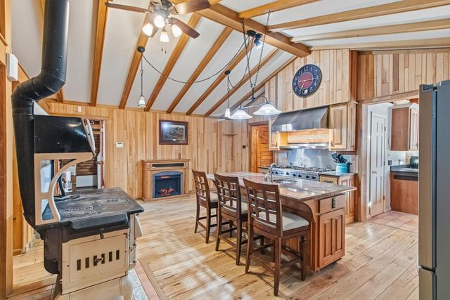 W2470 County Road B, Montello, WI 53949