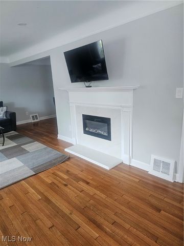 3898 Salisbury Road, South Euclid, OH 44121