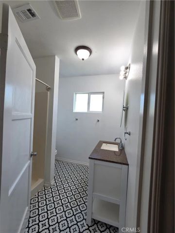 863 N 9th Avenue, Upland, CA 91786