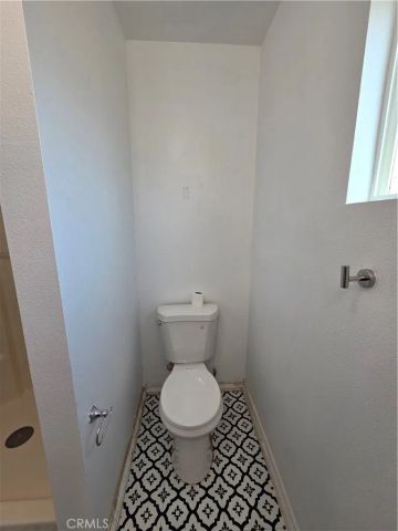 863 N 9th Avenue, Upland, CA 91786