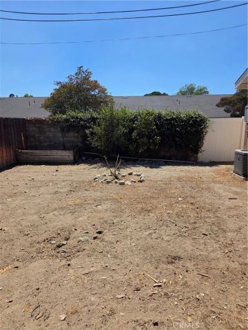 863 N 9th Avenue, Upland, CA 91786