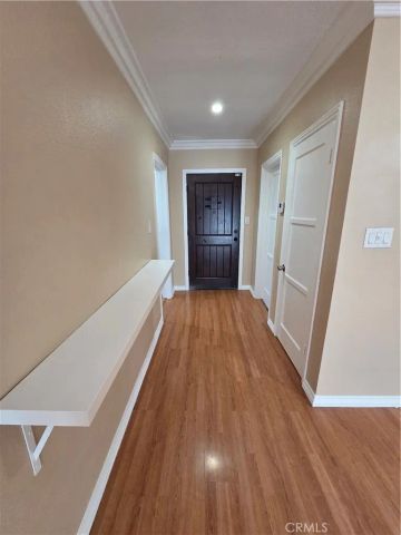 863 N 9th Avenue, Upland, CA 91786