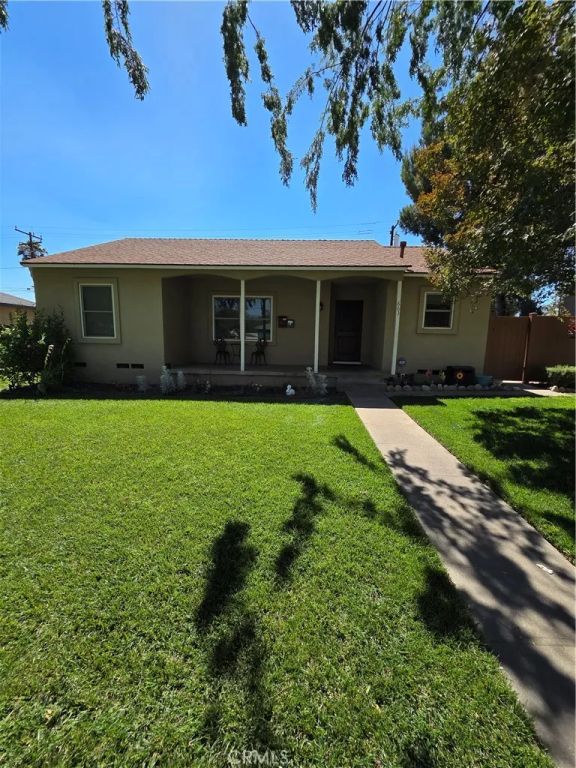 863 N 9th Avenue, Upland, CA 91786