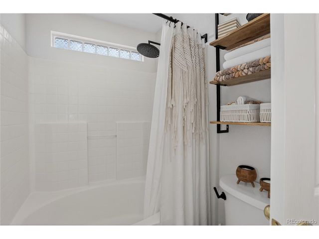 9910 Melbourne Pl, Highlands Ranch, CO 80130