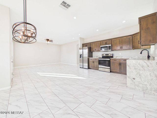 31 E Elm Street, Tucson, AZ 85705