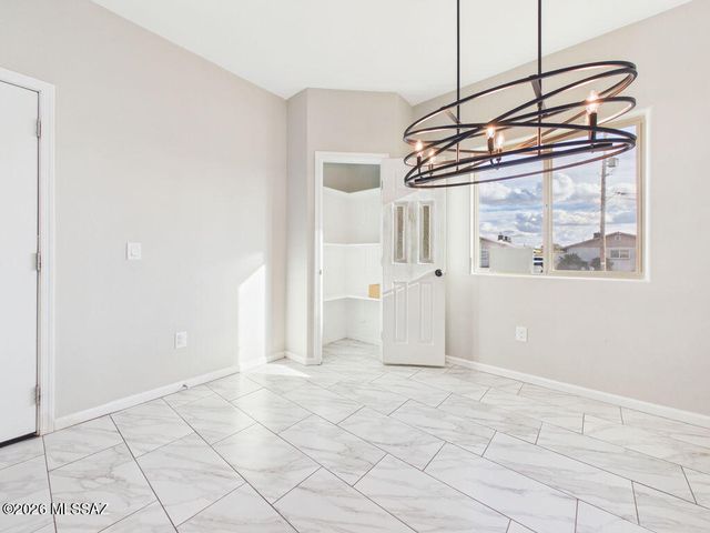 31 E Elm Street, Tucson, AZ 85705