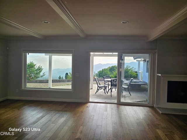2708 Pinelawn Drive, La Crescenta, CA 91214