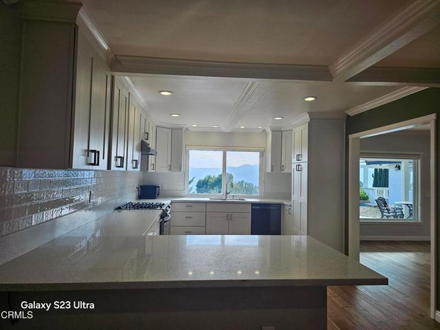 2708 Pinelawn Drive, La Crescenta, CA 91214