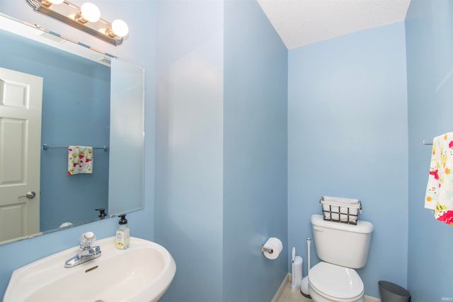 9020 Ashton Pointe Boulevard, Fort Wayne, IN 46819