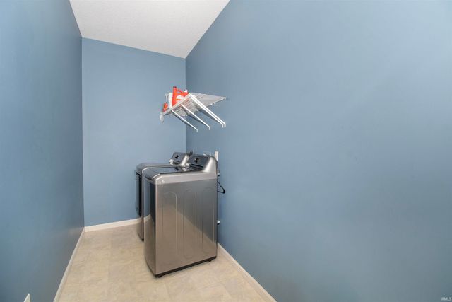 9020 Ashton Pointe Boulevard, Fort Wayne, IN 46819