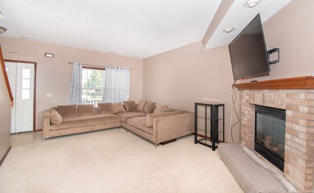 9020 Ashton Pointe Boulevard, Fort Wayne, IN 46819