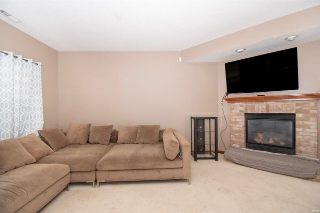 9020 Ashton Pointe Boulevard, Fort Wayne, IN 46819
