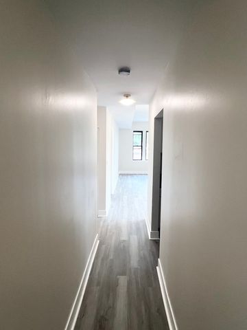 2258 S Sacramento Avenue 3, Chicago, IL 60623