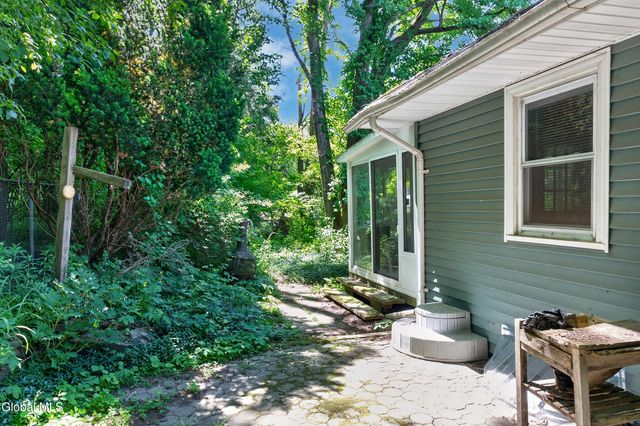 79 Willow Street, Guilderland, NY 12084