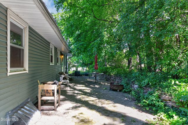 79 Willow Street, Guilderland, NY 12084