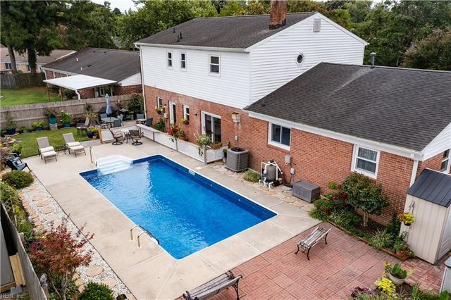 5316 Hamilton LN, Virginia Beach, VA 23462