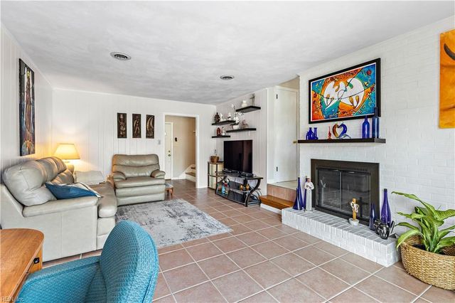5316 Hamilton LN, Virginia Beach, VA 23462