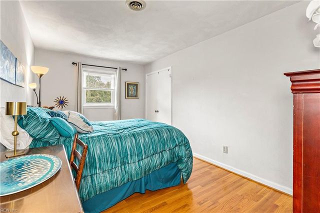 5316 Hamilton LN, Virginia Beach, VA 23462