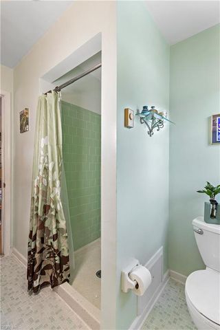 5316 Hamilton LN, Virginia Beach, VA 23462