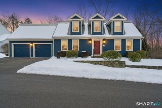 19 Hillview Lane, Woodbury, CT 06798