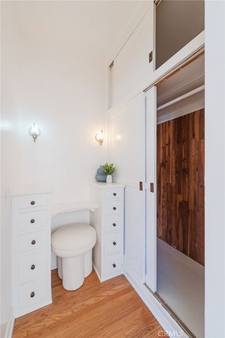 1964 Palmerston, Los Angeles, CA 90027