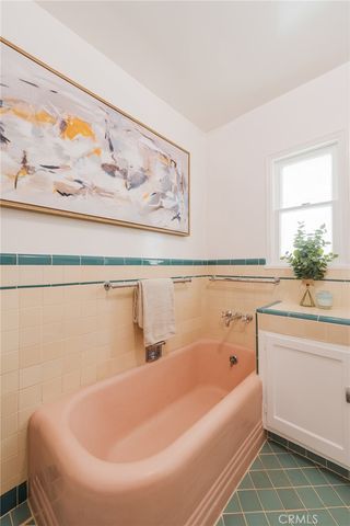 1964 Palmerston, Los Angeles, CA 90027