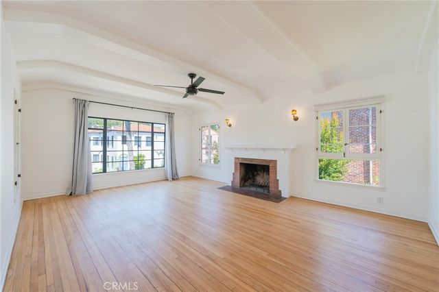 1964 Palmerston, Los Angeles, CA 90027