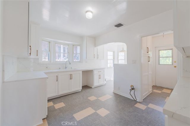 1964 Palmerston, Los Angeles, CA 90027