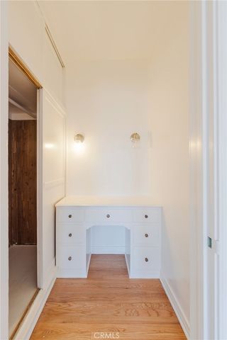 1964 Palmerston, Los Angeles, CA 90027