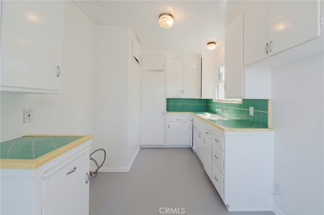1964 Palmerston, Los Angeles, CA 90027
