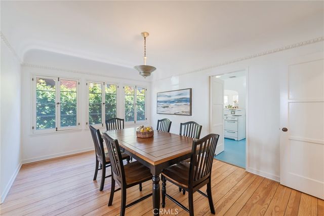 1964 Palmerston, Los Angeles, CA 90027