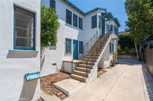 1964 Palmerston, Los Angeles, CA 90027