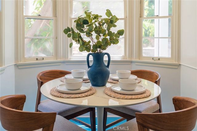 1964 Palmerston, Los Angeles, CA 90027