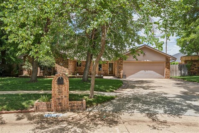 1629 Exeter Court, Oklahoma City, OK 73159