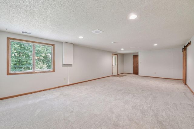 1691 6th Avenue W, Shakopee, MN 55379