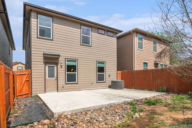 5911 Eckhert Rd Unit 144, San Antonio, TX 78240