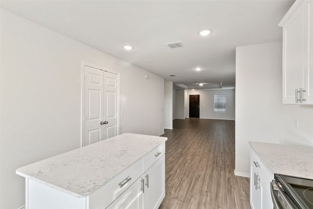 4509 Greenham Lane, Fort Worth, TX 76036