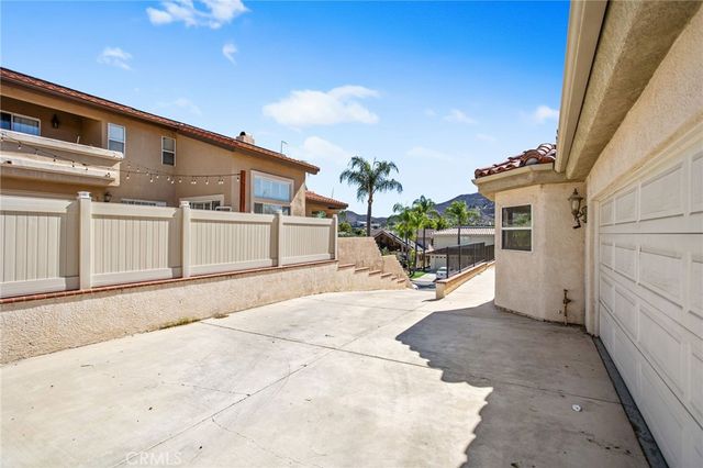 30310 Spray Drive, Canyon Lake, CA 92587