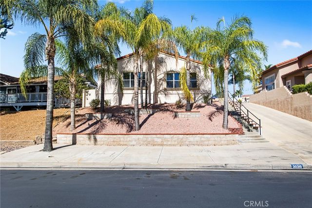 30310 Spray Drive, Canyon Lake, CA 92587