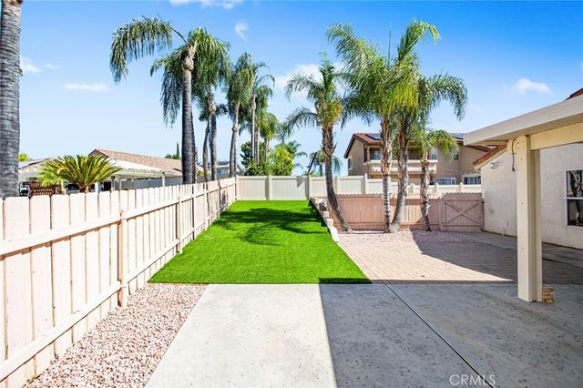 30310 Spray Drive, Canyon Lake, CA 92587