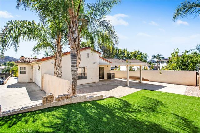 30310 Spray Drive, Canyon Lake, CA 92587