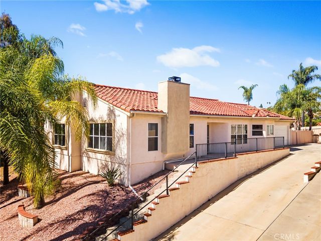 30310 Spray Drive, Canyon Lake, CA 92587