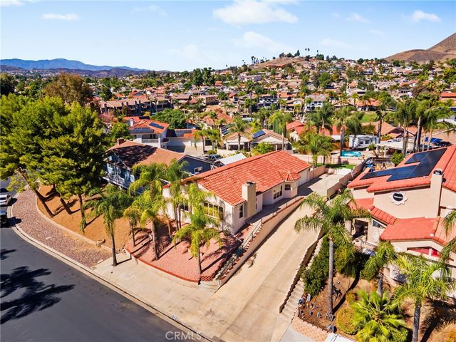 30310 Spray Drive, Canyon Lake, CA 92587