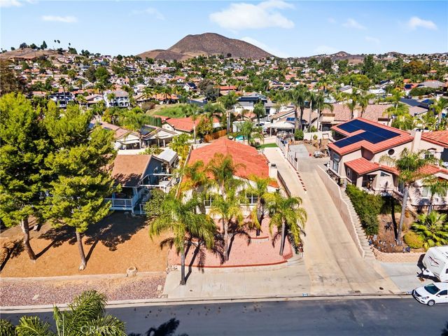 30310 Spray Drive, Canyon Lake, CA 92587