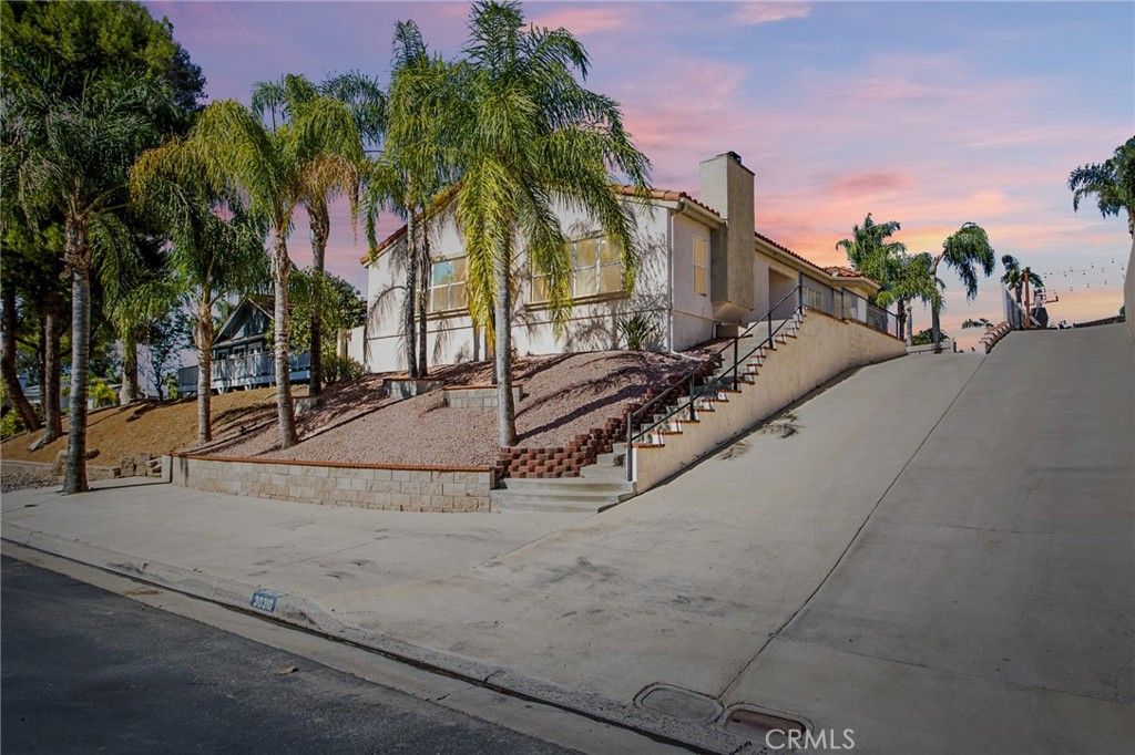 30310 Spray Drive, Canyon Lake, CA 92587