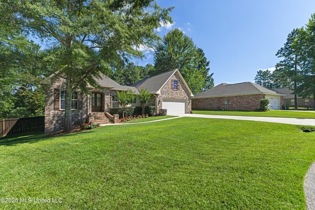 26 W Donnington Court, Hattiesburg, MS 39402