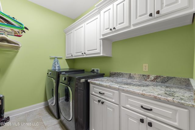 26 W Donnington Court, Hattiesburg, MS 39402