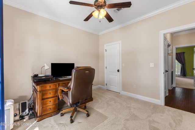 26 W Donnington Court, Hattiesburg, MS 39402