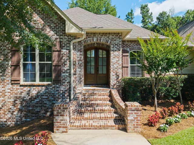 26 W Donnington Court, Hattiesburg, MS 39402